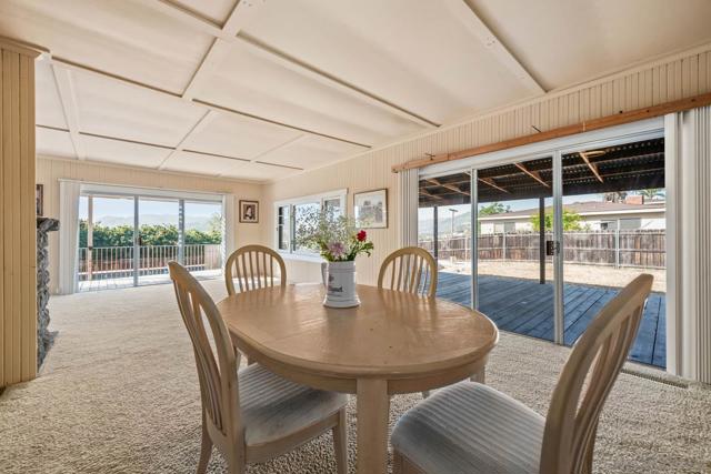 2231 Oak Hill Dr, Escondido CA: https://media.crmls.org/mediaz/c7ea4fce-8660-48f9-af91-931afaec2df6.jpg
