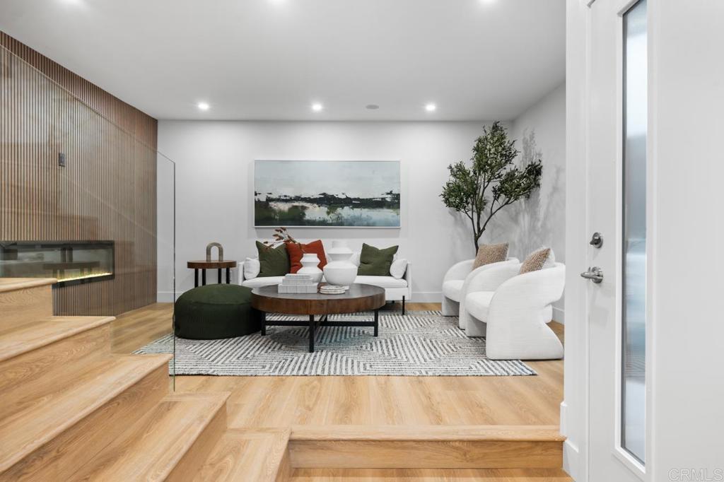 976 Sapphire Street - photo 8
