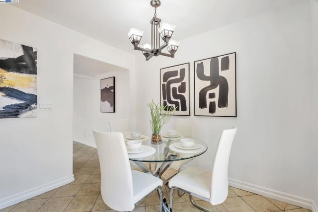 4312 Solano Way, Union City CA: https://media.crmls.org/mediaz/c7eb3942-39a7-4219-852b-d0d27a9abf37.jpg
