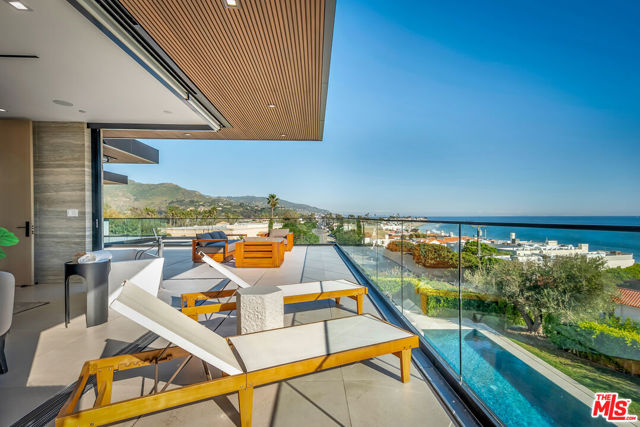 23917 Malibu Road, Malibu CA: https://media.crmls.org/mediaz/c7eb7ac6-b245-4a52-a942-ee1388c659e8.jpg