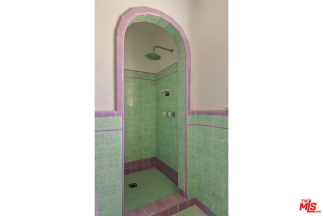 4772 Twining Street, Los Angeles CA: https://media.crmls.org/mediaz/c7eba1bd-d7e2-41b4-a591-47430d3ece7d.jpg
