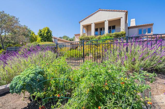 407 Mirador Court, Monterey CA: https://media.crmls.org/mediaz/c7ecb8f2-8aad-42e7-bab5-6e621df7e75b.jpg