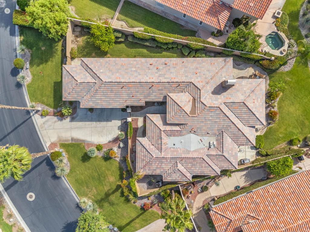 https://media.crmls.org/mediaz/c7ecf5ba-b457-4d88-a7e7-4f9f4b84dc8c.jpg?preset=X-Large