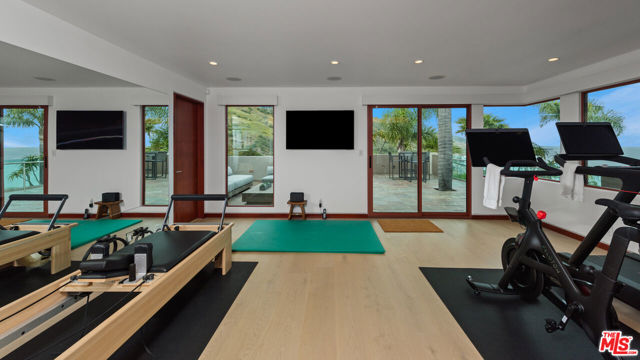 26720 Via Linda Street, Malibu CA: https://media.crmls.org/mediaz/c7ecf5df-b29d-4caa-abb3-009356c48251.jpg