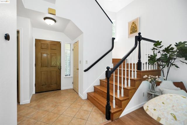 44765 Lynx Dr, Fremont CA: https://media.crmls.org/mediaz/c7ed97d5-ed20-4f47-9595-aecb0241a7f5.jpg