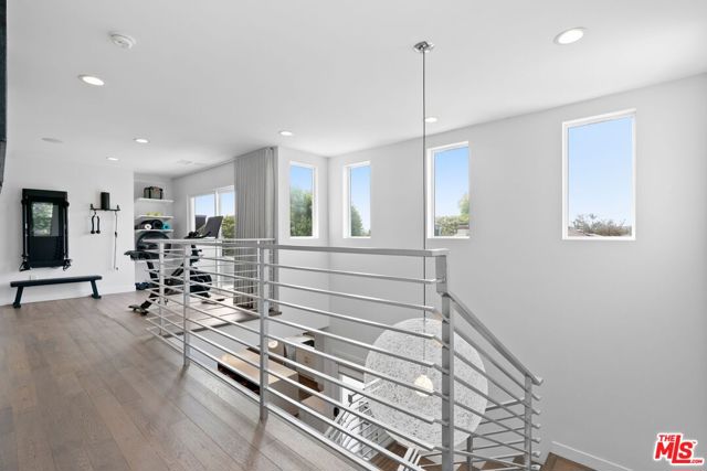 8107 Yorktown Avenue, Los Angeles CA: https://media.crmls.org/mediaz/c7eda073-2ca5-4b82-8288-3570629d532d.jpg