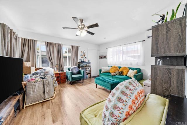 42 48 E 5Th Street, National City CA: https://media.crmls.org/mediaz/c7f07b66-6ca5-42d3-9cb3-d848209907dc.jpg
