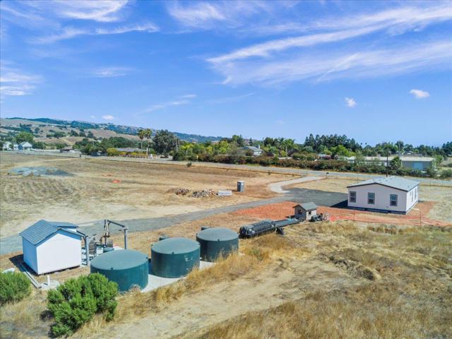 2055 Rucker Avenue, Gilroy CA: https://media.crmls.org/mediaz/c7f17679-274e-4565-9fd4-a5fdb1d296ca.jpg