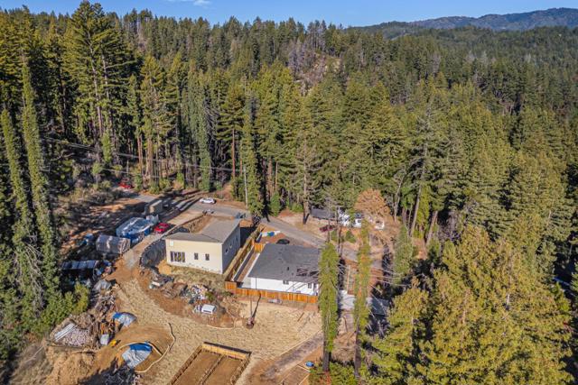 701 Pinecrest Drive, Boulder Creek CA: https://media.crmls.org/mediaz/c7f1c131-3a5e-4160-832a-b83199df5ed2.jpg