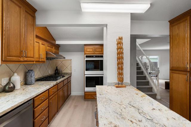 639 Douglas Avenue, Redwood City CA: https://media.crmls.org/mediaz/c7f219bc-df0b-4a84-8674-4608c78fa180.jpg