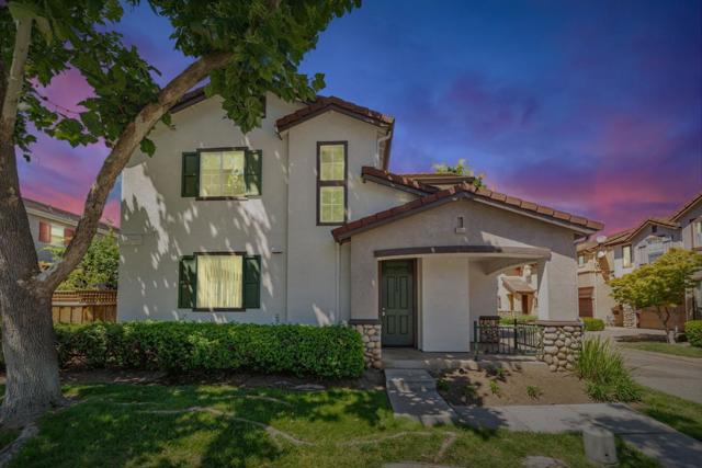 2829 Rubino Circle, San Jose CA: https://media.crmls.org/mediaz/c7f246aa-4a25-42f0-9c59-8fad659453b0.jpg