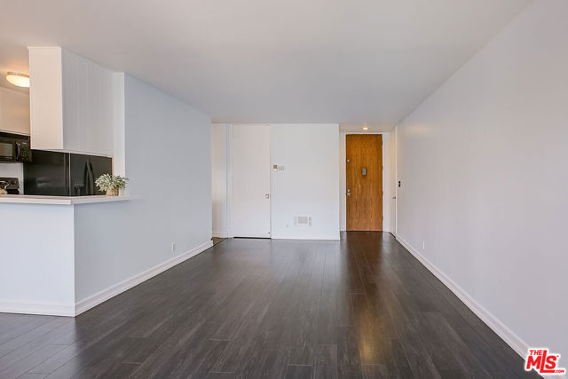 5950 Canterbury Drive, C210 photo 2