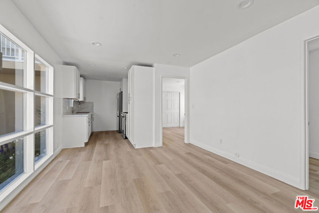 814 3rd Street, Santa Monica CA: https://media.crmls.org/mediaz/c7f2dcbe-51f1-4934-bcd8-88edf441e7dc.jpg