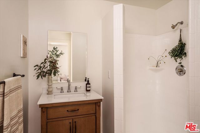 630 Brooks Avenue, Venice CA: https://media.crmls.org/mediaz/c7f3115f-4d32-4960-9aae-275a7f511e48.jpg