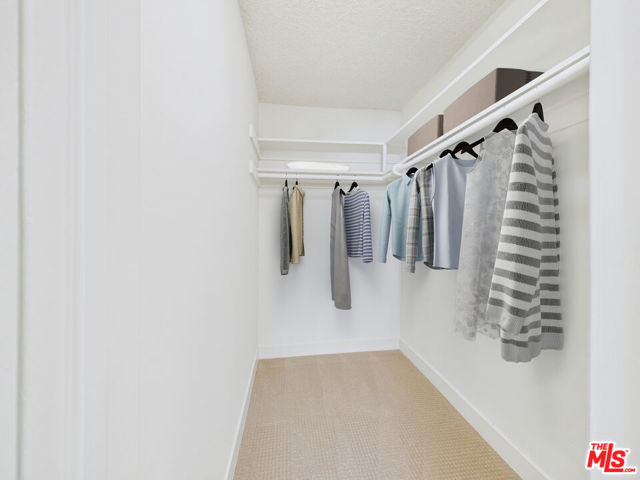4573 Willis Avenue, Sherman Oaks CA: https://media.crmls.org/mediaz/c7f3949c-b7c5-4c74-99cb-d63a58ecfa23.jpg