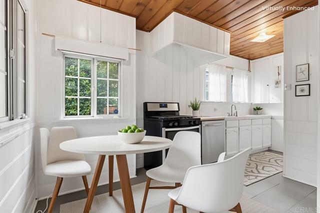 Detail Gallery Image 14 of 34 For 4904 7th Ave, Los Angeles,  CA 90043 - 3 Beds | 2 Baths