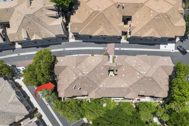 161 W Luna Loca Ln, Mountain House CA: https://media.crmls.org/mediaz/c7f3f100-aae0-48cb-a36b-5de202a33236.jpg