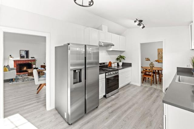 2887 Fordham Street, East Palo Alto CA: https://media.crmls.org/mediaz/c7f4c98b-e1af-4153-8f50-12ed39193a69.jpg