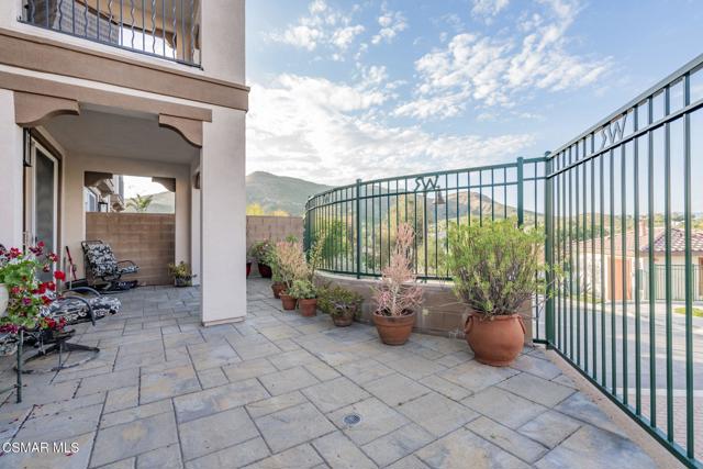 263 Morro Way, Simi Valley CA: https://media.crmls.org/mediaz/c7f53d30-b06d-4ea8-a37b-0987aeb17b09.jpg