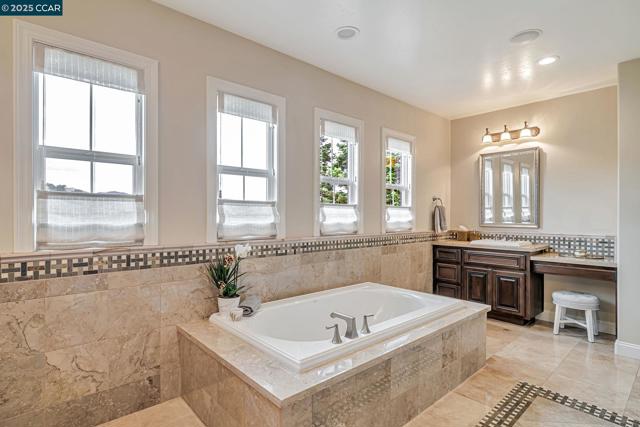 120 Tamarind Ln, Danville CA: https://media.crmls.org/mediaz/c7f56b51-ed5b-406e-96aa-b5c786bff791.jpg
