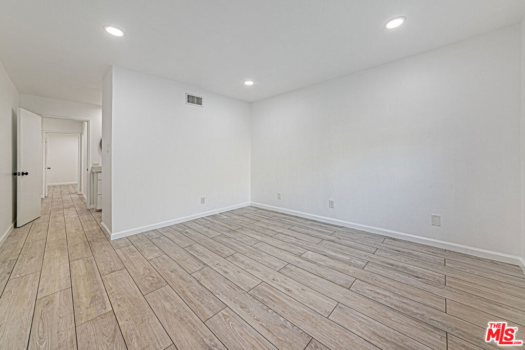 MLS #25624031 image #15