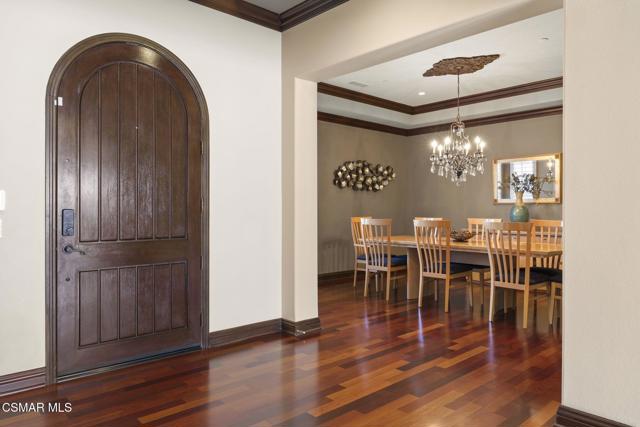 4988 Read Road, Moorpark CA: https://media.crmls.org/mediaz/c7f59e0b-2d8c-48fb-976c-4b7cbe24b0b2.jpg