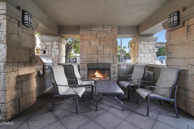 Detail Gallery Image 18 of 28 For 242 Riverdale Ct #826,  Camarillo,  CA 93012 - 2 Beds | 2 Baths