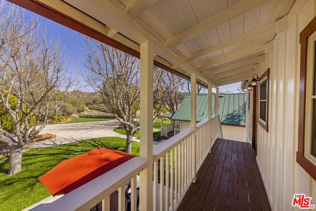 29433 Highway 33 Highway, Maricopa CA: https://media.crmls.org/mediaz/c7f62157-94b0-4371-82bf-7dd8180c1991.jpg