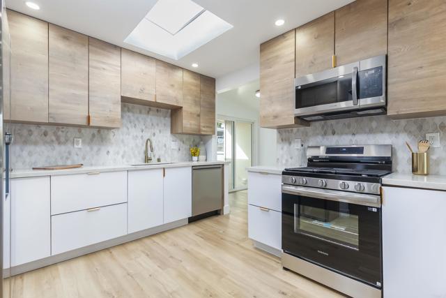 Detail Gallery Image 26 of 75 For 3840 Tomahawk Ln, San Diego,  CA 92117 - 5 Beds | 2 Baths