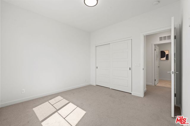 101 Stage, Irvine CA: https://media.crmls.org/mediaz/c7f70548-dd58-4500-b35e-8b23c747e224.jpg
