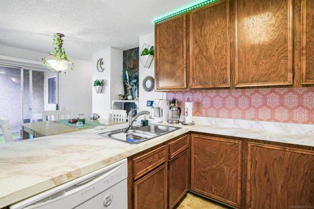 1228 Grand Ave, San Diego CA: https://media.crmls.org/mediaz/c7f78757-21be-4951-9a35-1ab672e3e9b7.jpg