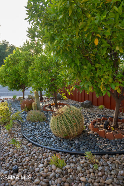 1694 Margate Place, Westlake Village CA: https://media.crmls.org/mediaz/c7f7916b-a17c-4703-b17a-6f73aba5e922.jpg