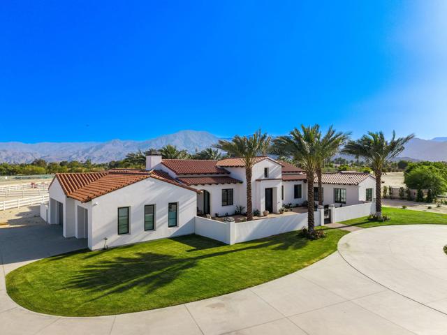 80980 Vista Galope, La Quinta CA: https://media.crmls.org/mediaz/c7f79ca1-c35b-4b81-a4c4-9fa172c62a32.jpg