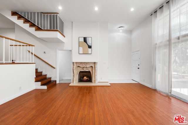 5229 Balboa Boulevard, Encino CA: https://media.crmls.org/mediaz/c7f7ca09-38da-44b5-be6b-abd5de62fa39.jpg