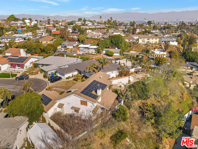 4701 Don Porfirio Place, Los Angeles, California 90008, 4 Bedrooms Bedrooms, ,3 BathroomsBathrooms,Single Family Residence,For Sale,Don Porfirio,25492317