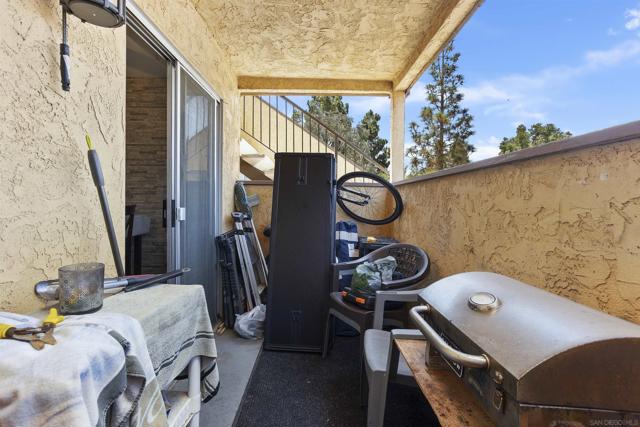 530 Calle Montecito, Oceanside CA: https://media.crmls.org/mediaz/c7f7f295-213d-4225-96ed-49bee1e814df.jpg
