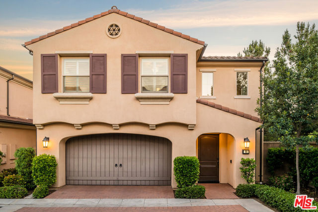 66 Rembrandt, Irvine CA: https://media.crmls.org/mediaz/c7f811b7-a71f-4133-9d92-152a07ab2e3b.jpg