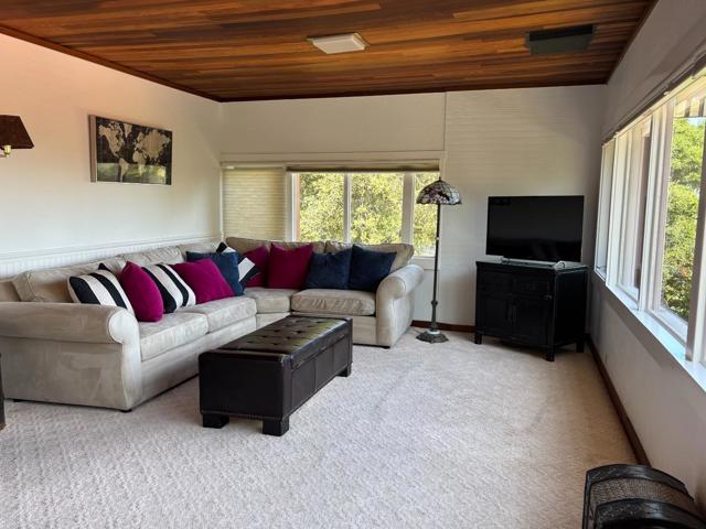 108 Santa Maria Avenue, Portola Valley CA: https://media.crmls.org/mediaz/c7f84628-6261-463c-b27c-2aa0cc79aa41.jpg