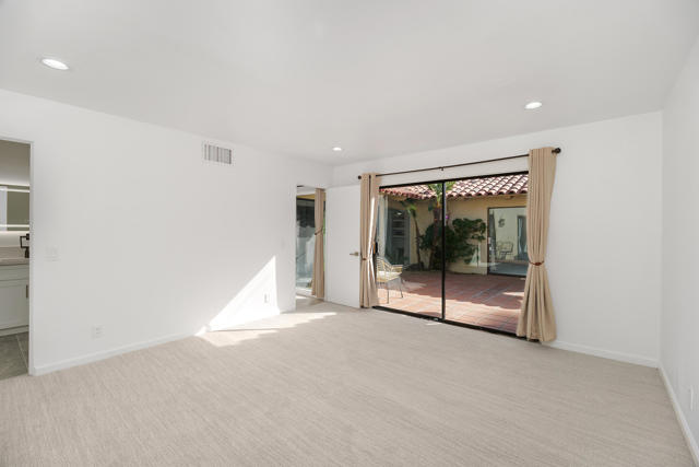 49835 Adelito Drive, La Quinta CA: https://media.crmls.org/mediaz/c7f869f5-80a0-41bc-bf91-792da1ff6eba.jpg