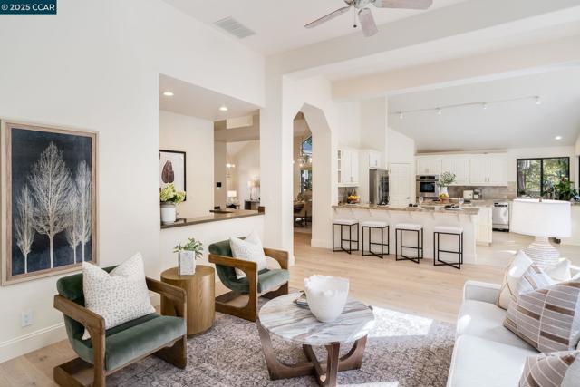 3363 Deer Hollow Drive, Danville CA: https://media.crmls.org/mediaz/c7f8f661-36a2-4651-9df1-9f099e066ab1.jpg