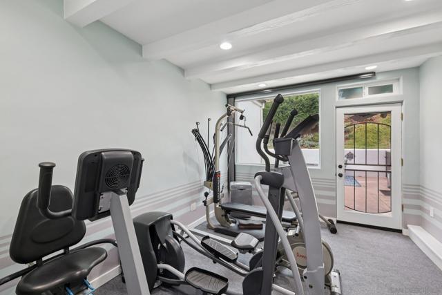 13371 Summit Cir, Poway CA: https://media.crmls.org/mediaz/c7f9088b-c57d-4ff1-a480-3bc5d1a8bed3.jpg