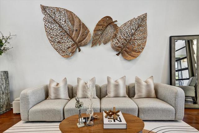 350 E Mission Street, San Jose CA: https://media.crmls.org/mediaz/c7fa019a-b37d-4111-b66e-a36fdee7e6da.jpg