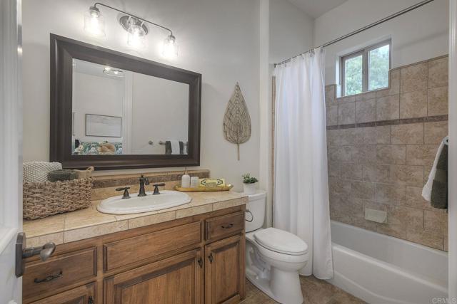 Detail Gallery Image 32 of 72 For 2644 Dos Lomas, Fallbrook,  CA 92028 - 4 Beds | 5/1 Baths