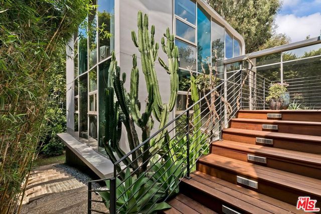279 S Westgate Avenue, Los Angeles CA: https://media.crmls.org/mediaz/c7fc17d6-d574-44a8-8f35-51088096b0f6.jpg