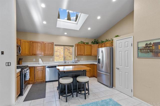 Detail Gallery Image 7 of 32 For 13311 Hillstar Ln, Valley Center,  CA 92082 - 3 Beds | 2 Baths