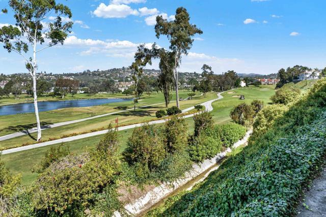 2348 La costa Avenue, Carlsbad CA: https://media.crmls.org/mediaz/c7fddea6-3361-40d9-8def-2e13ec10175b.jpg