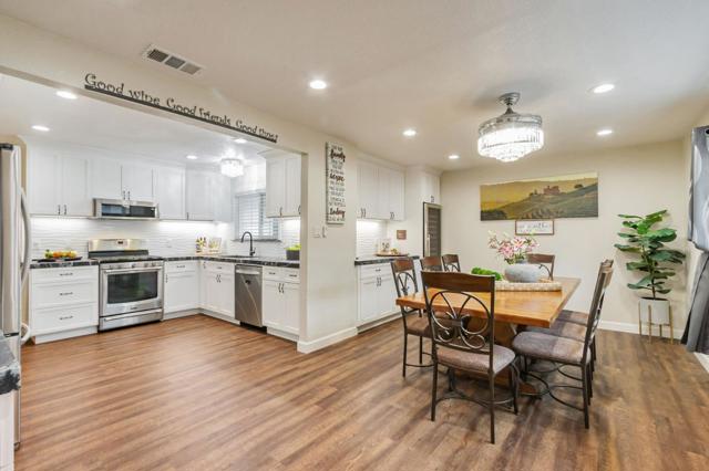2569 Borax Drive, Santa Clara CA: https://media.crmls.org/mediaz/c7fde894-0a34-4d66-93e4-bd4bc13fbe3b.jpg