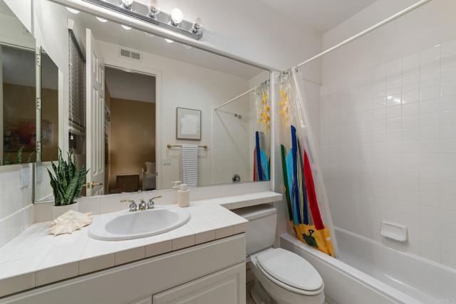 Detail Gallery Image 34 of 62 For 2216 Blossom Hill Ln, Escondido,  CA 92029 - 5 Beds | 4/1 Baths