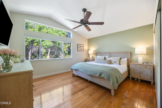 27220 Waterford Drive, Valencia CA: https://media.crmls.org/mediaz/c7fef323-3c97-46df-9c21-68a78d399fc6.jpg