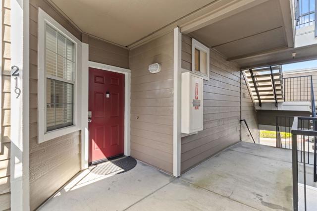 250 Santa Fe Terrace, Sunnyvale CA: https://media.crmls.org/mediaz/c7ffdc0b-3251-47bf-8ca4-000a58086e28.jpg